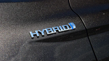 Toyota Camry - badge