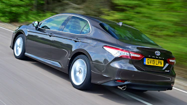 Toyota Camry - rear tracking
