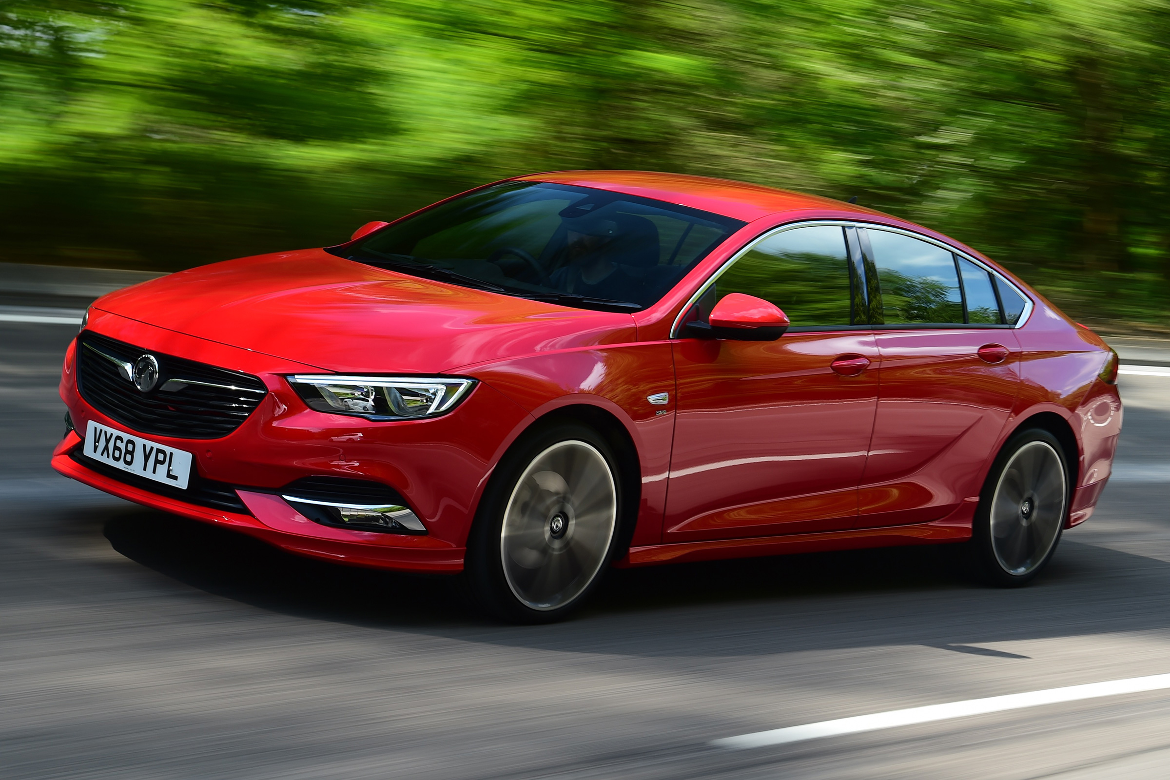Vauxhall Insignia Grand Sport - front tracking