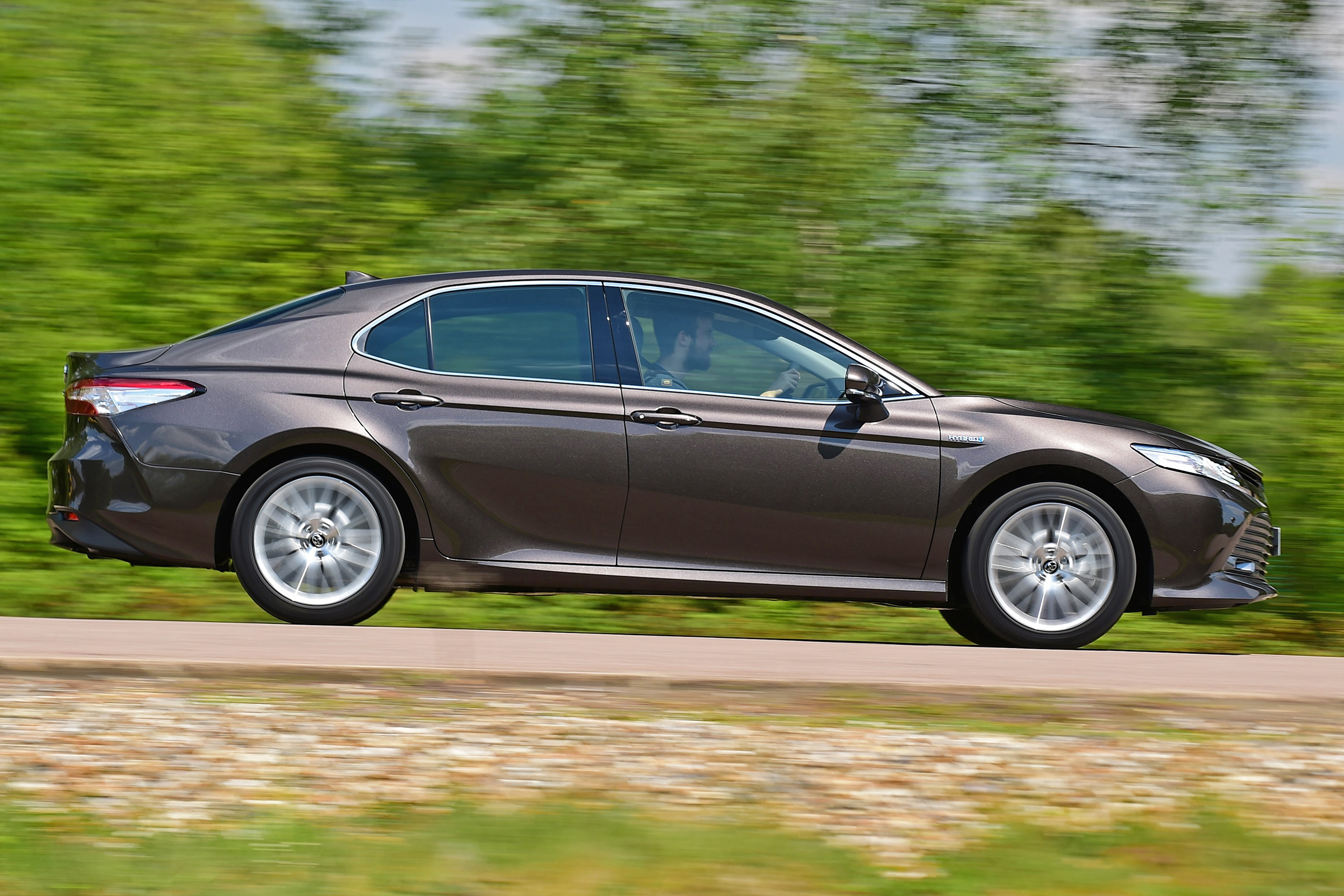 Toyota Camry - side tracking