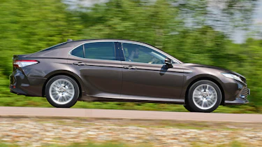 Toyota Camry - side tracking