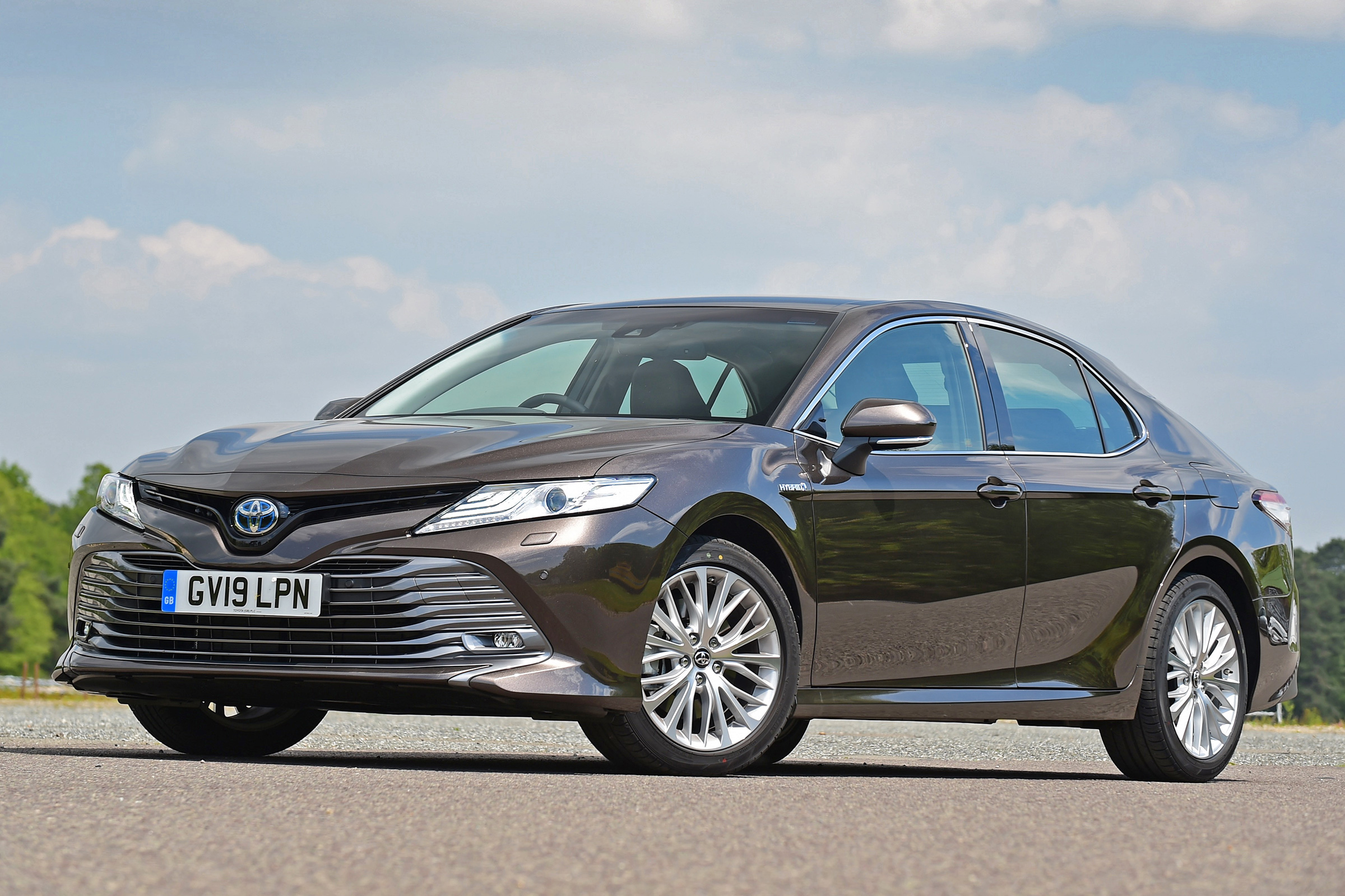 Toyota Camry - front static