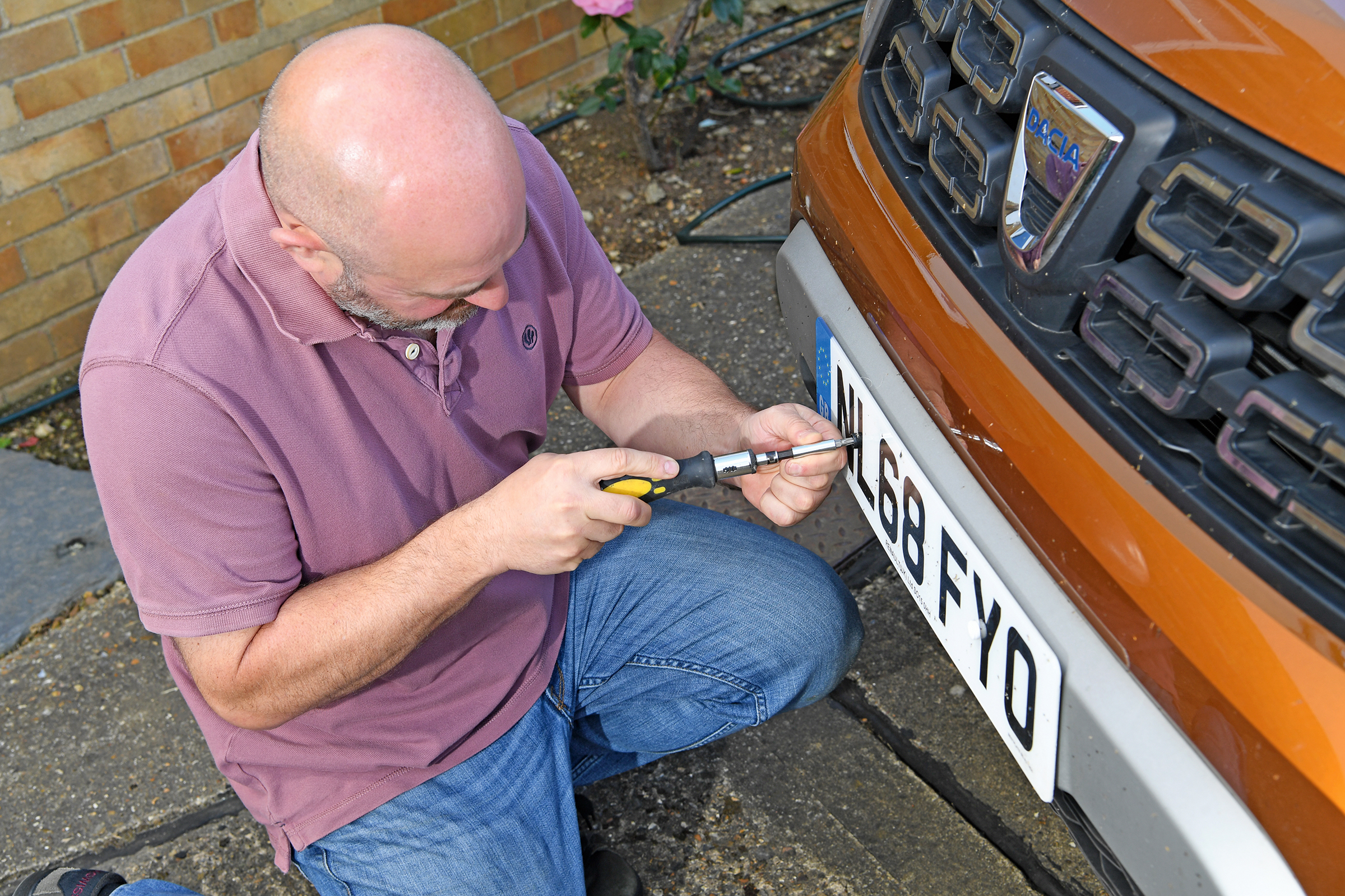 Cloning numberplates