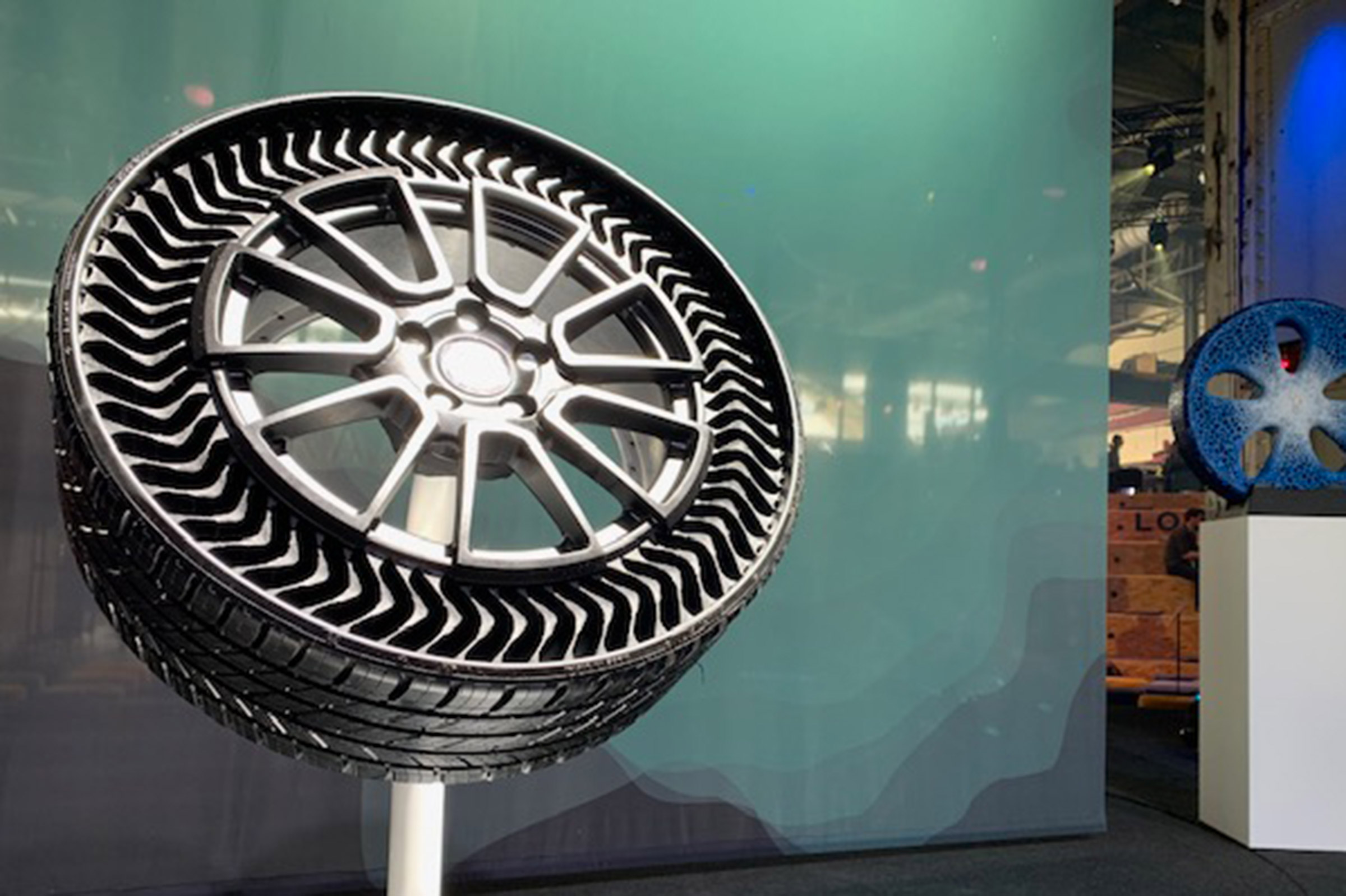 Michelin airless tyre - stand