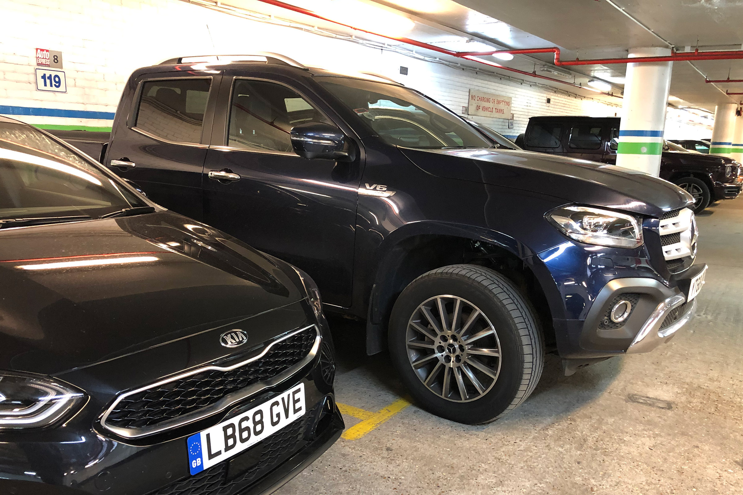 Mercedes X 350 d - car park