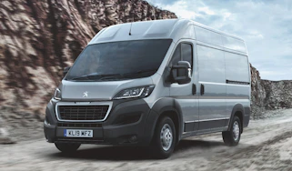 Peugeot Boxer - front