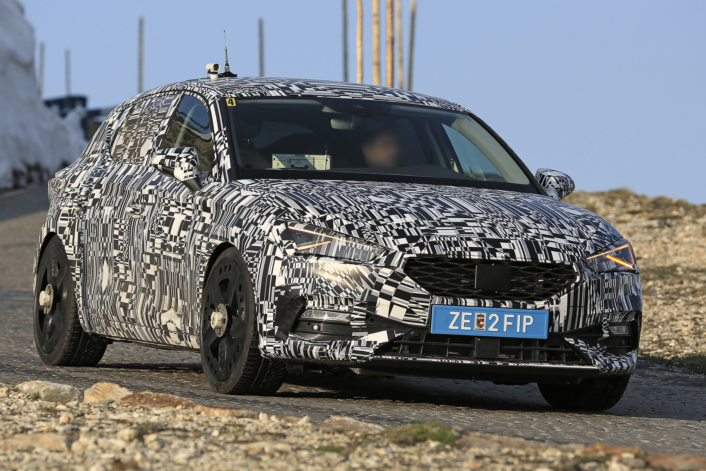 Cupra Leon - spied - front cornering 