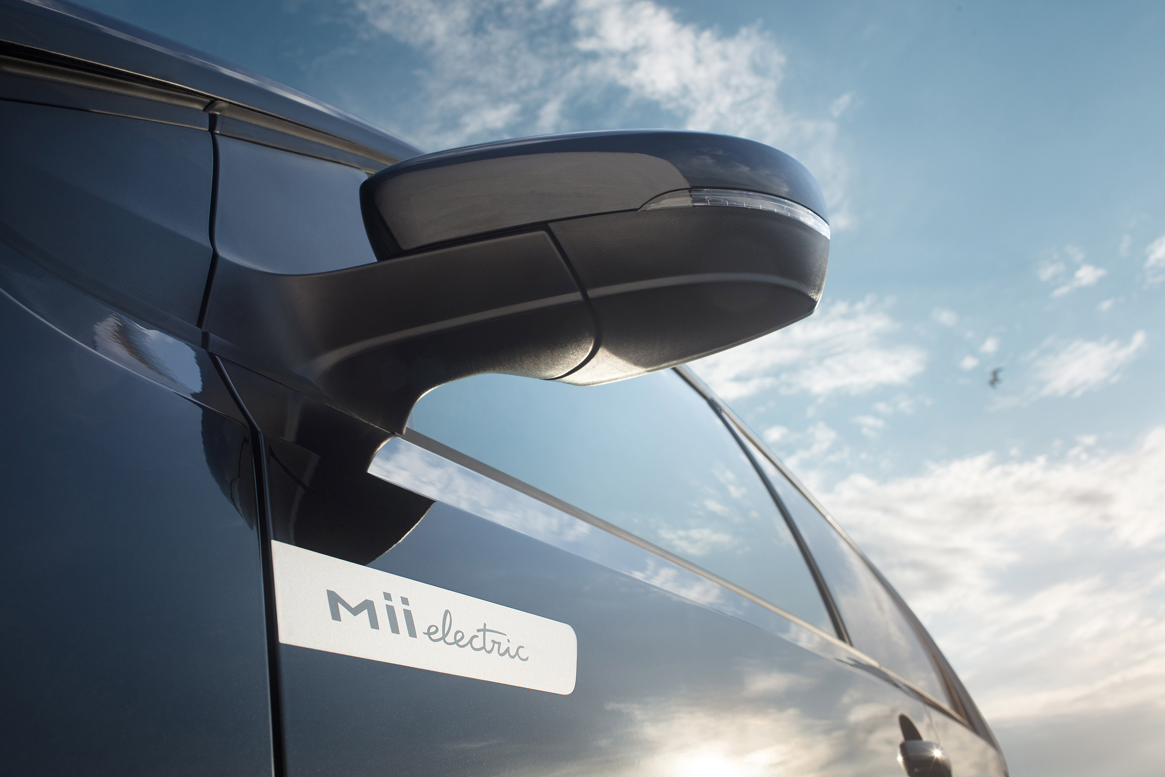 SEAT Mii electric - wing mirror