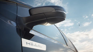 SEAT Mii electric - wing mirror