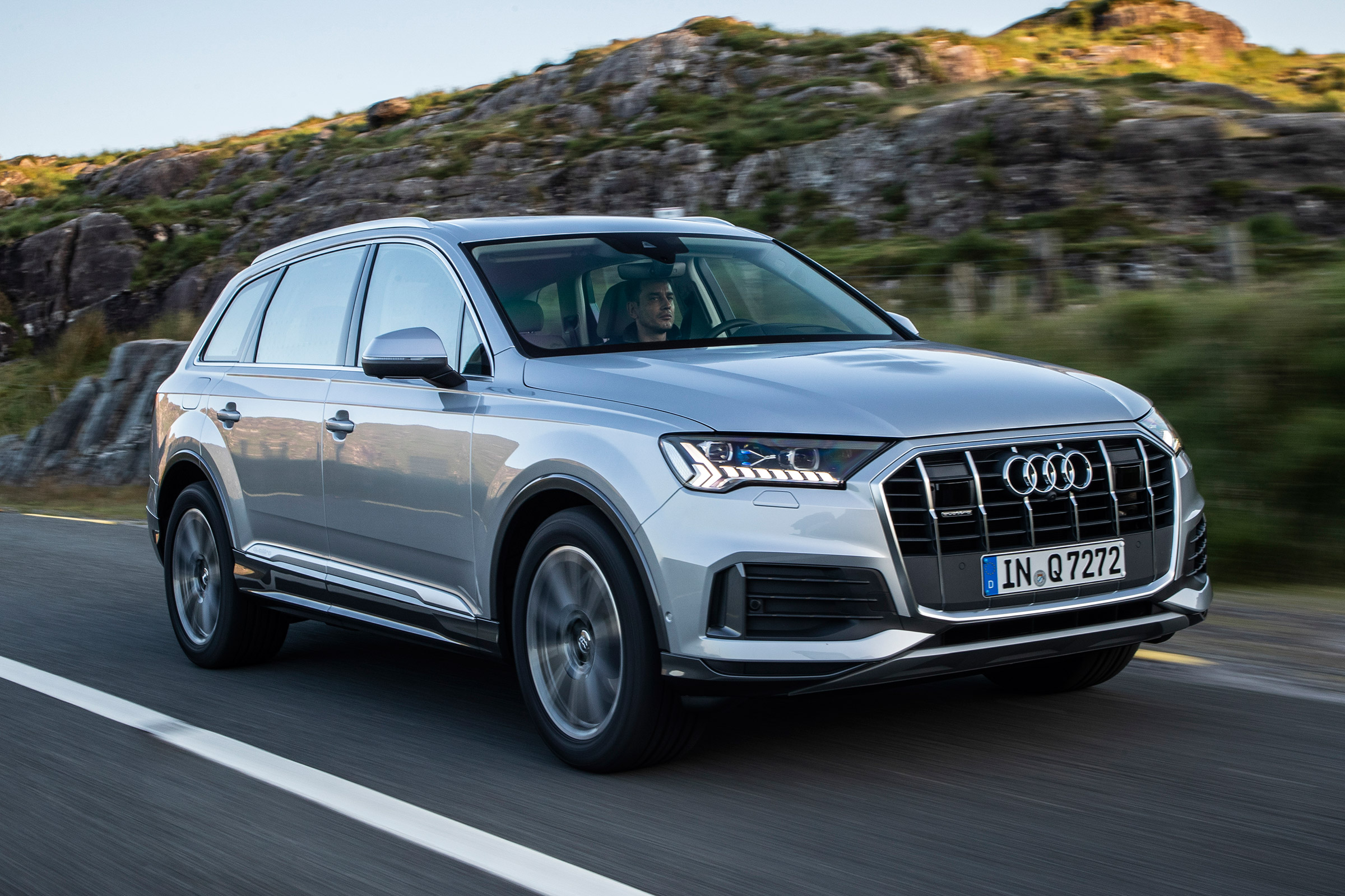 Audi Q7 - front