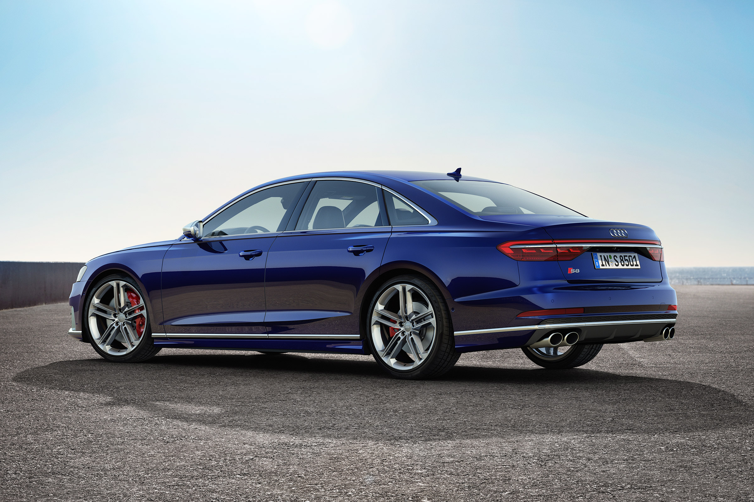 Audi S8 - rear
