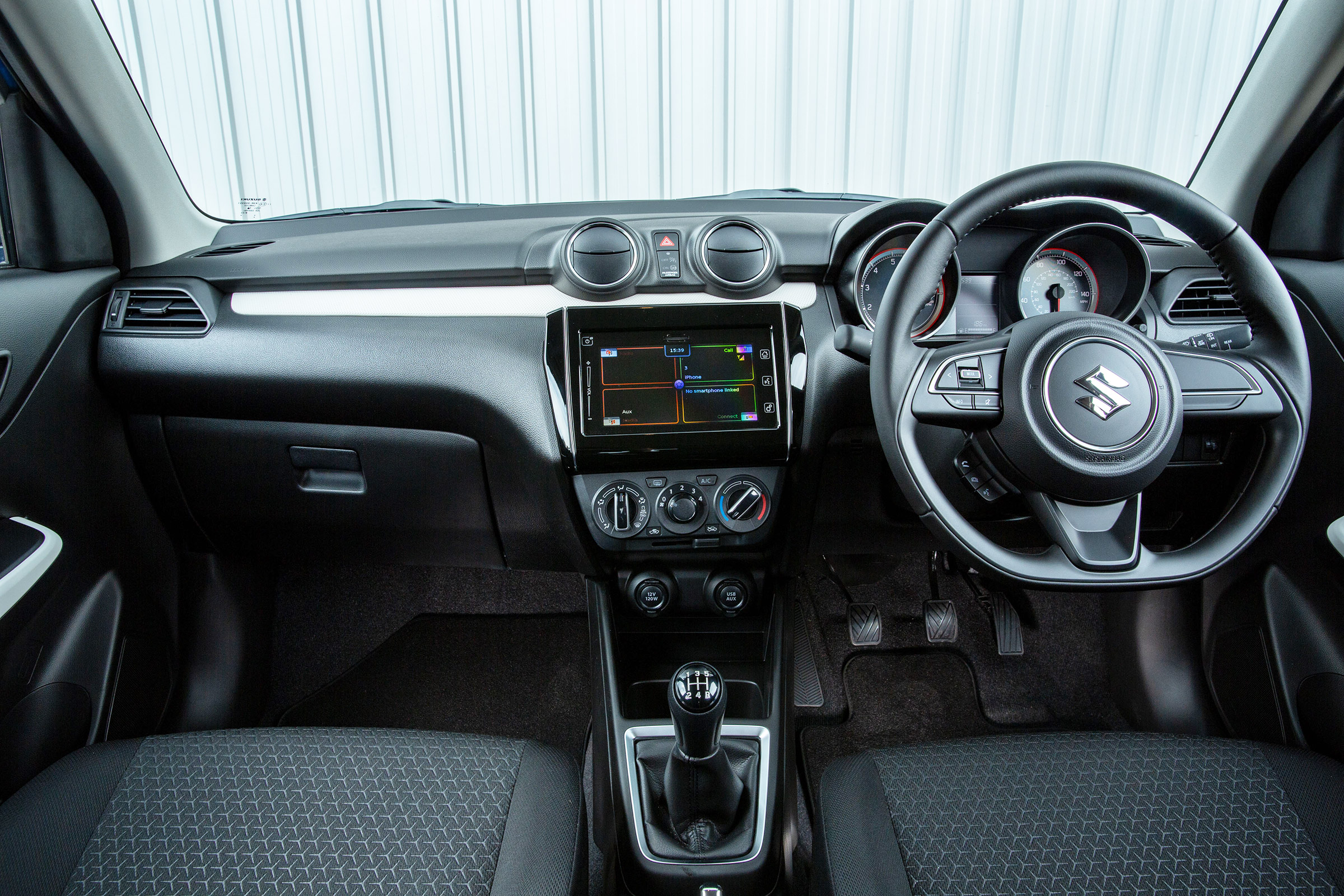 Suzuki Swift Attitude - dash