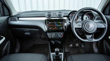 Suzuki Swift Attitude - dash