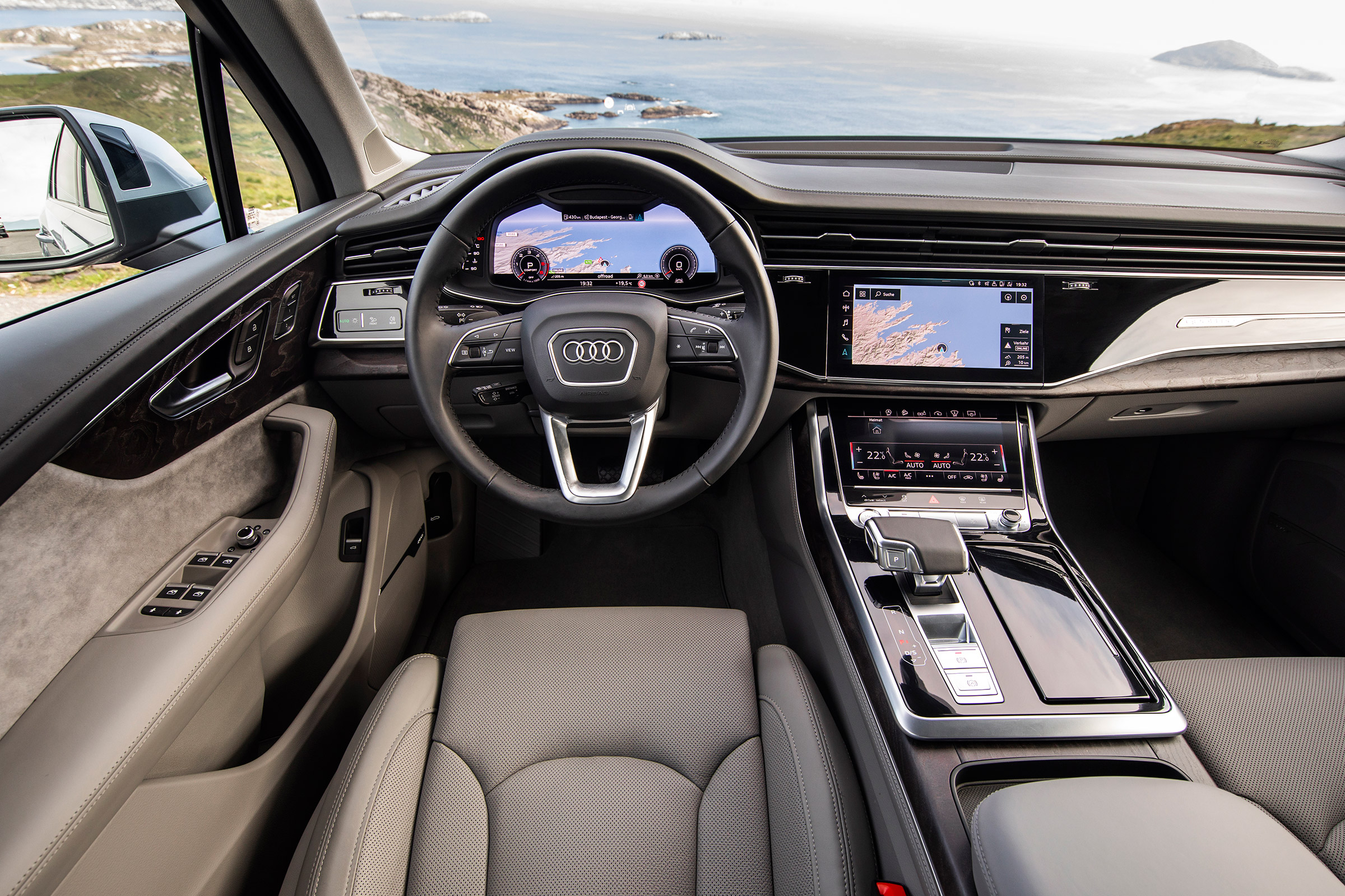 Audi Q7 - dash