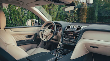 Bentley Bentayga Hybrid - dash