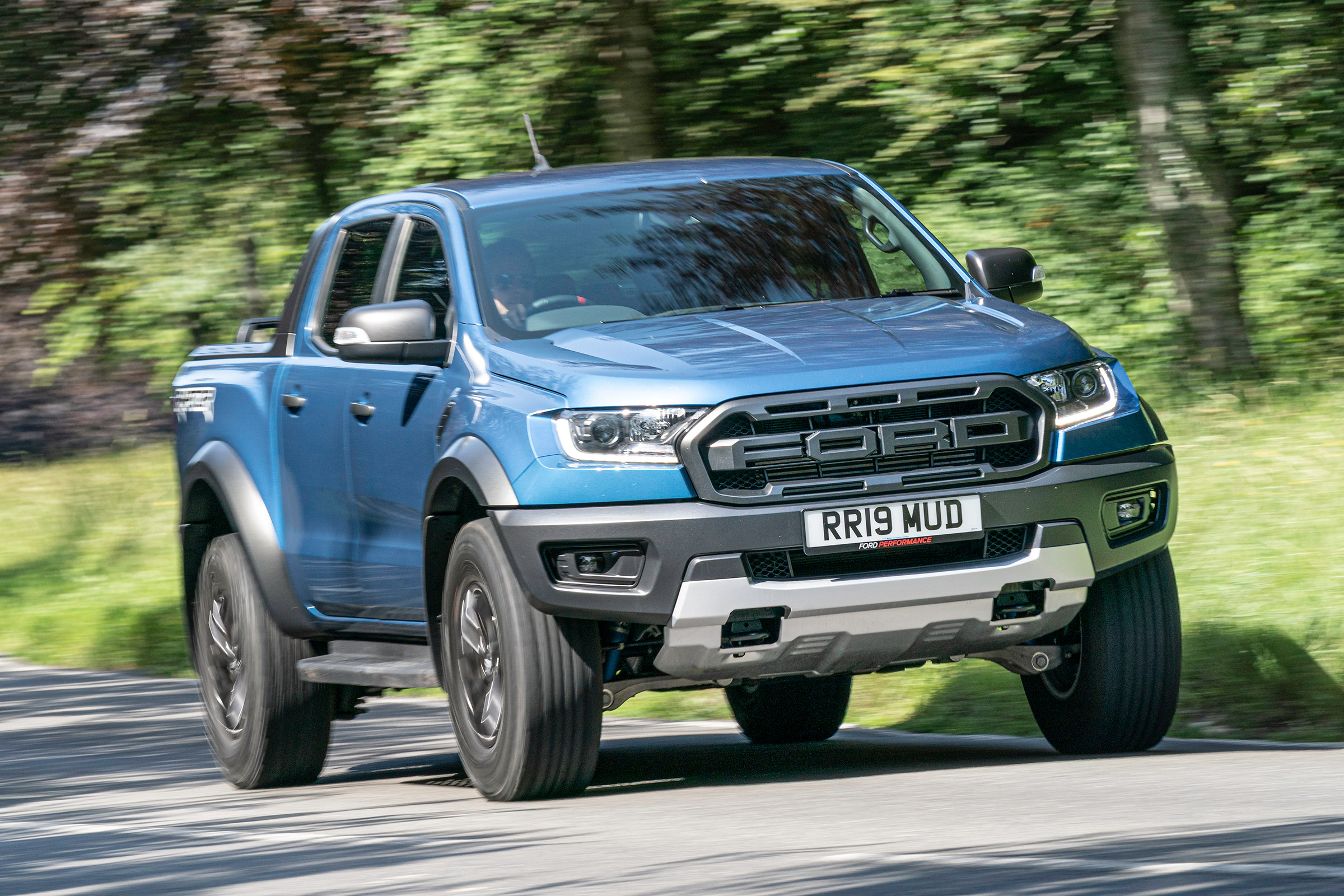 Ford Ranger Raptor - front action