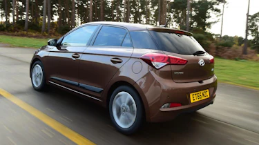 Used Hyundai i20 - rear action