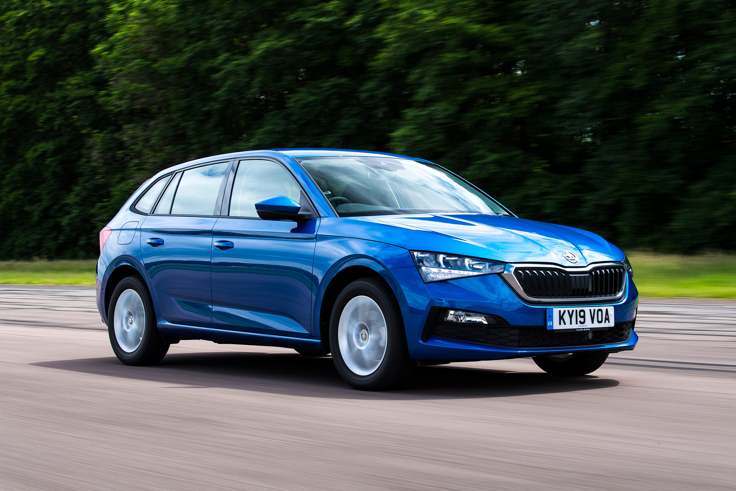 Skoda Scala - front tracking
