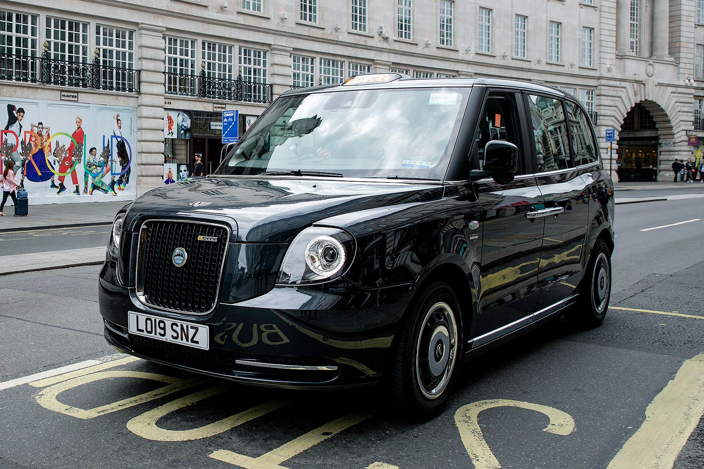 LEVC TX taxi - front