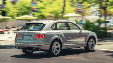 Bentley Bentayga Hybrid - rear action