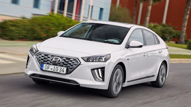 Hyundai Ioniq Hybrid - front action