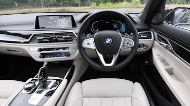 BMW 7 Series - dash
