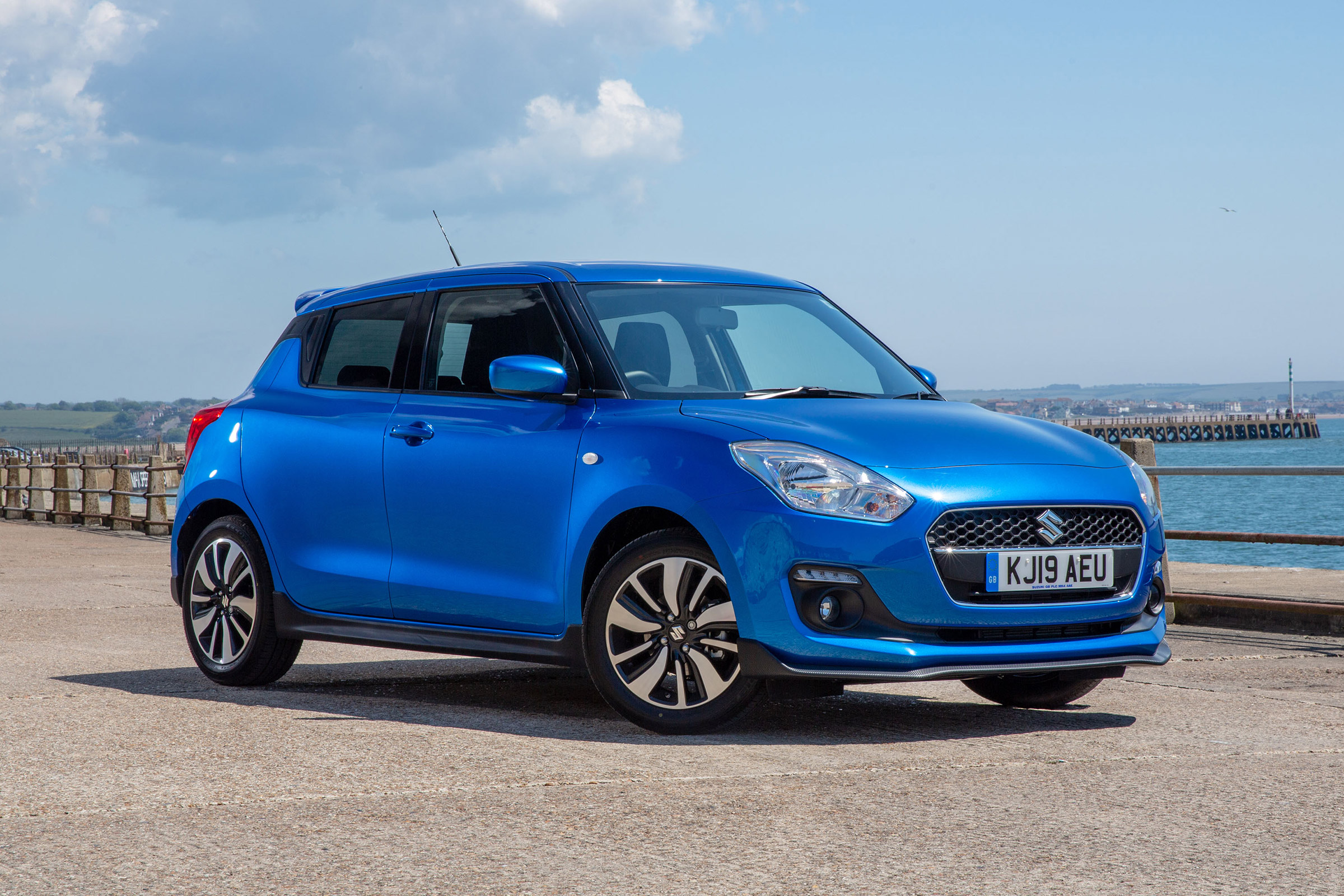 Suzuki Swift Attitude - front static