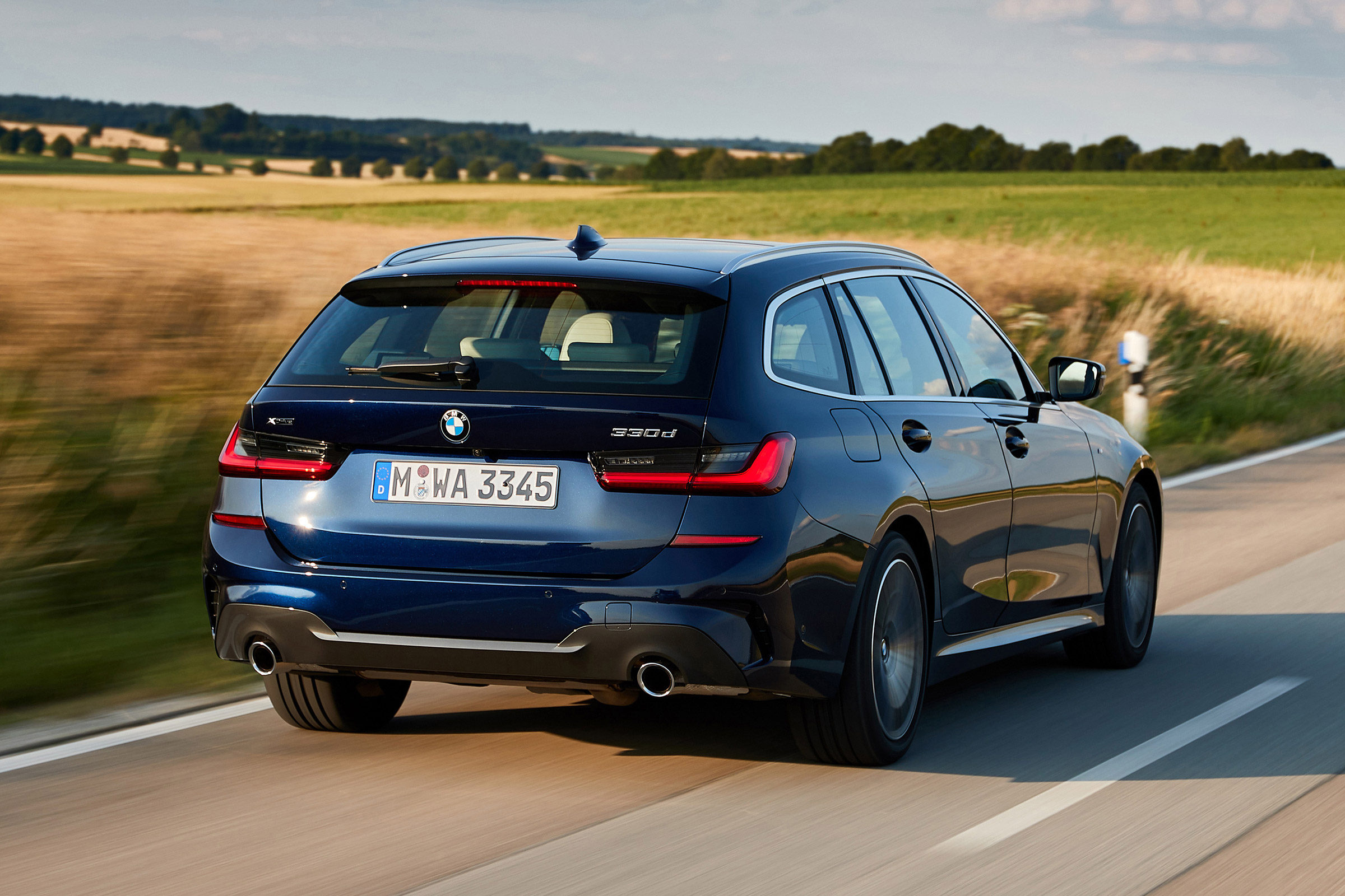 BMW 3 Series Touring - rear tracking
