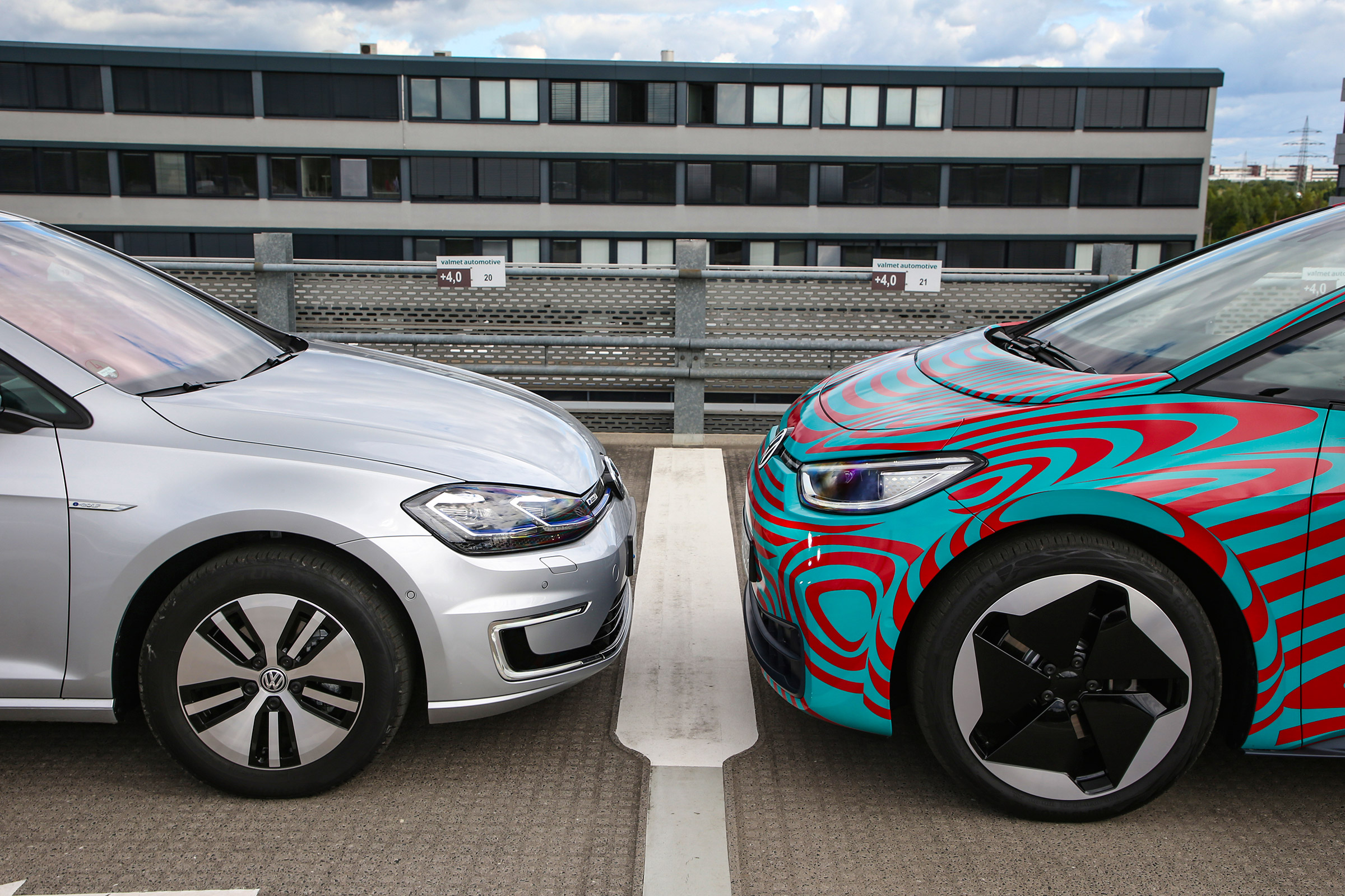 Volkswagen ID.3 vs Volkswagen e-Golf - front wheels
