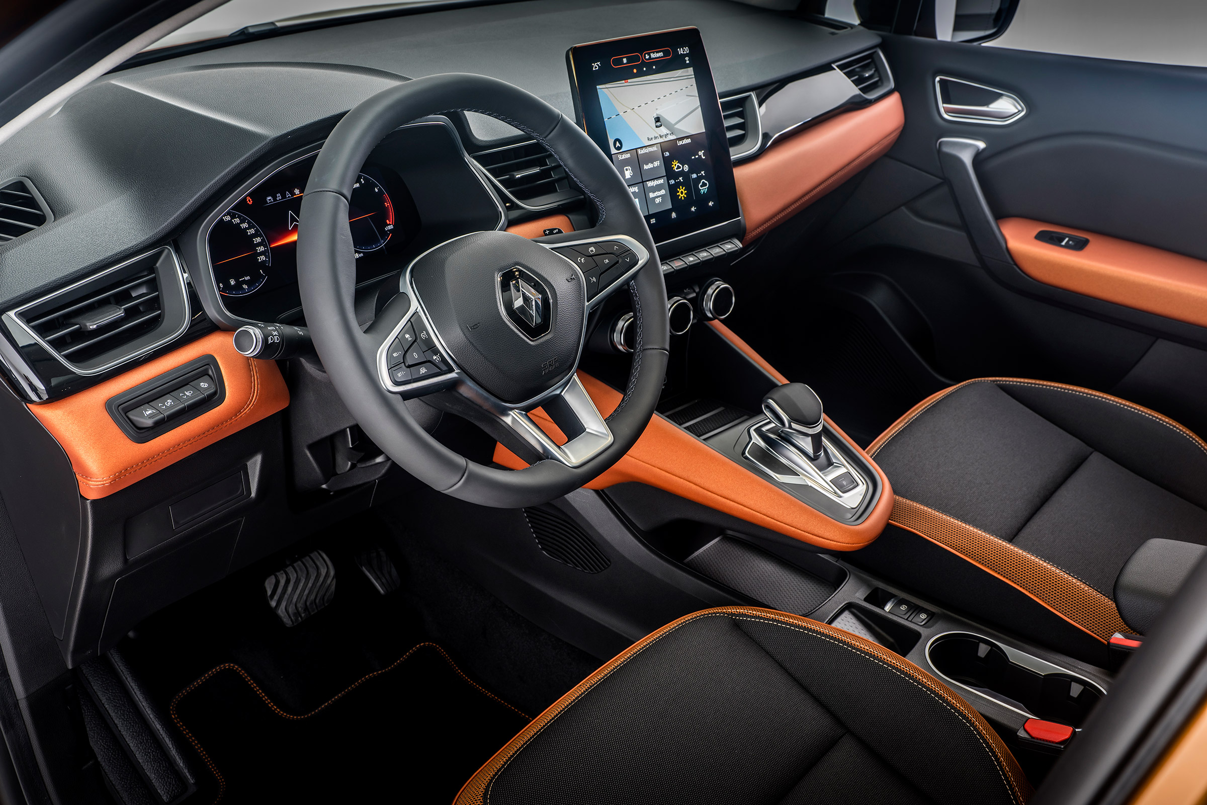 Renault Captur - cabin