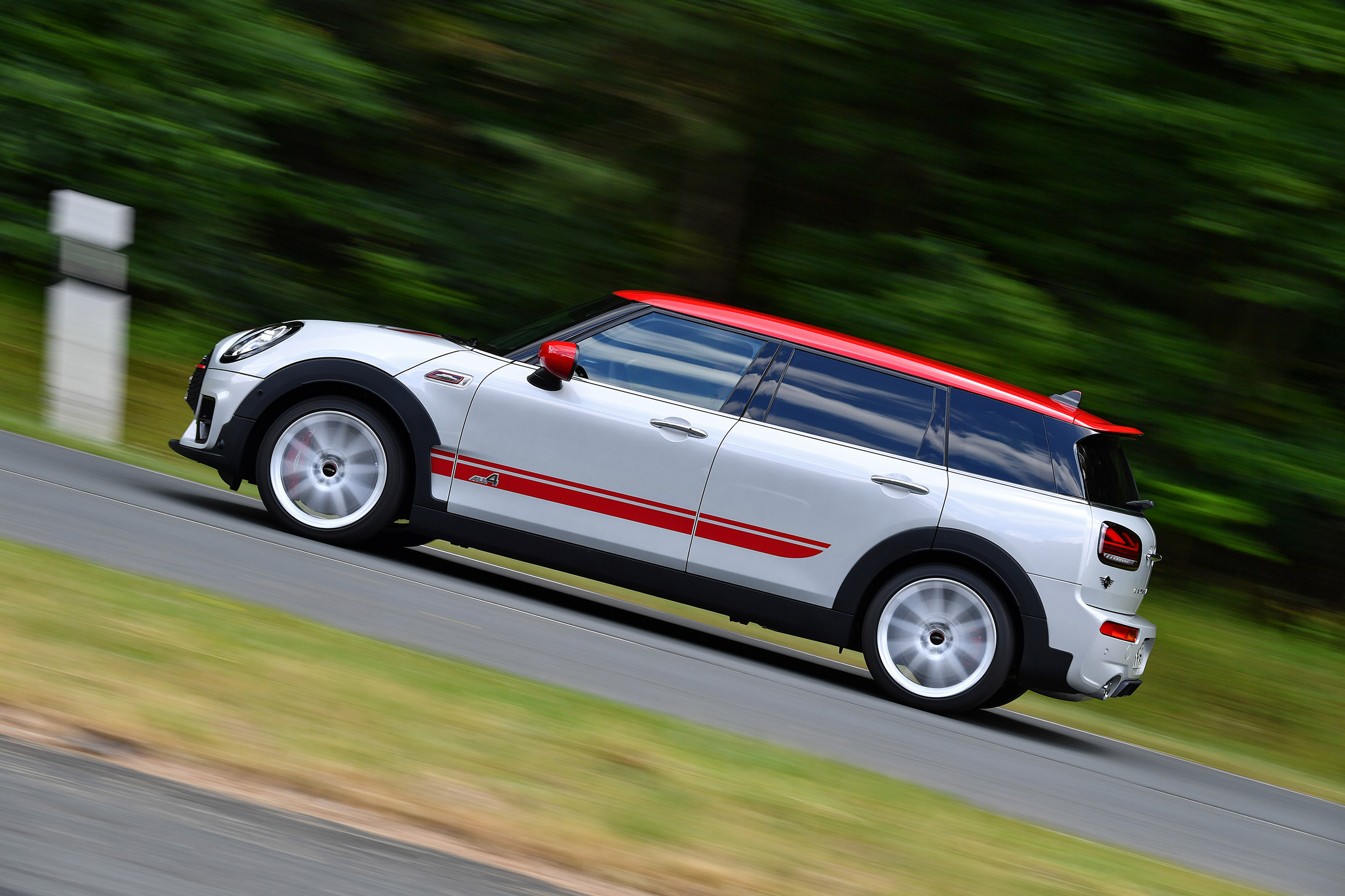 MINI Clubman JCW - side