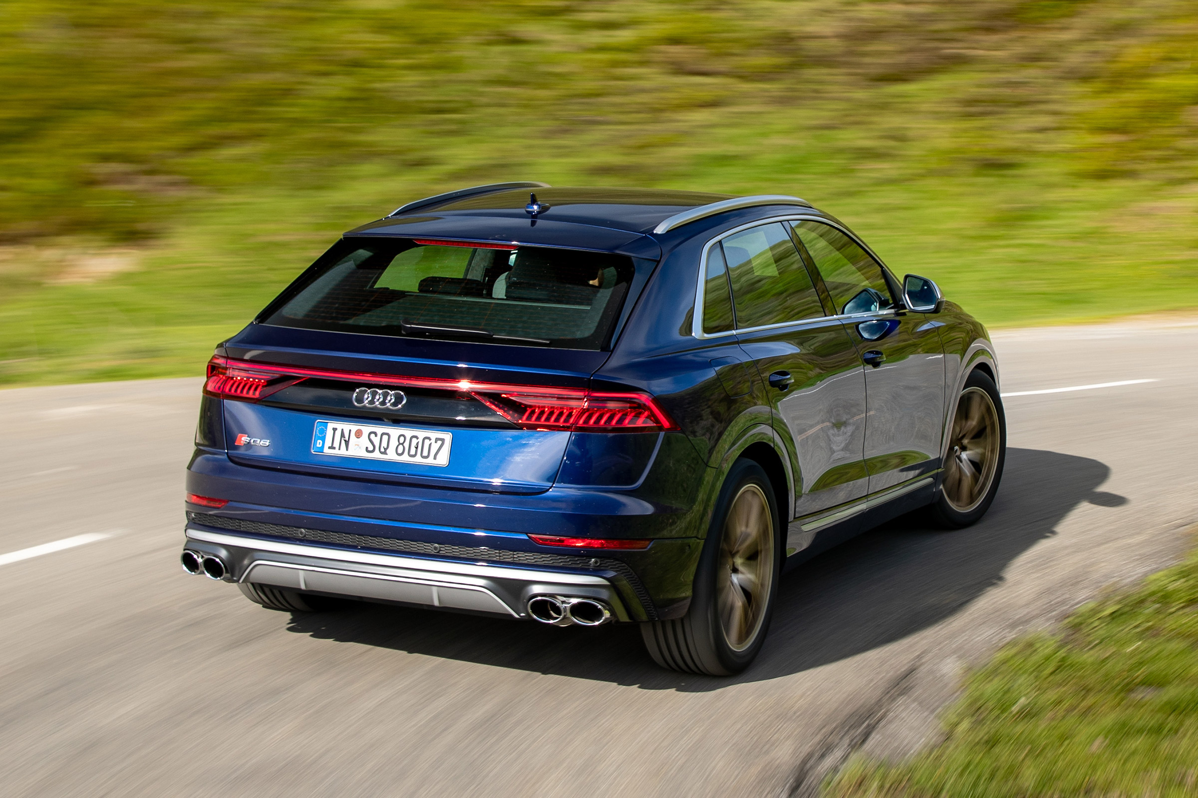 Audi SQ8 - rear action