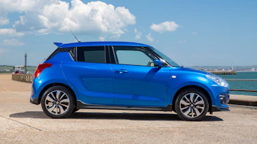 Suzuki Swift Attitude - side static