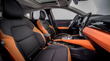 Renault Captur - front seats