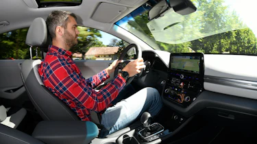 Hyundai Ioniq Hybrid - driving