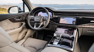 Audi Q7 - interior