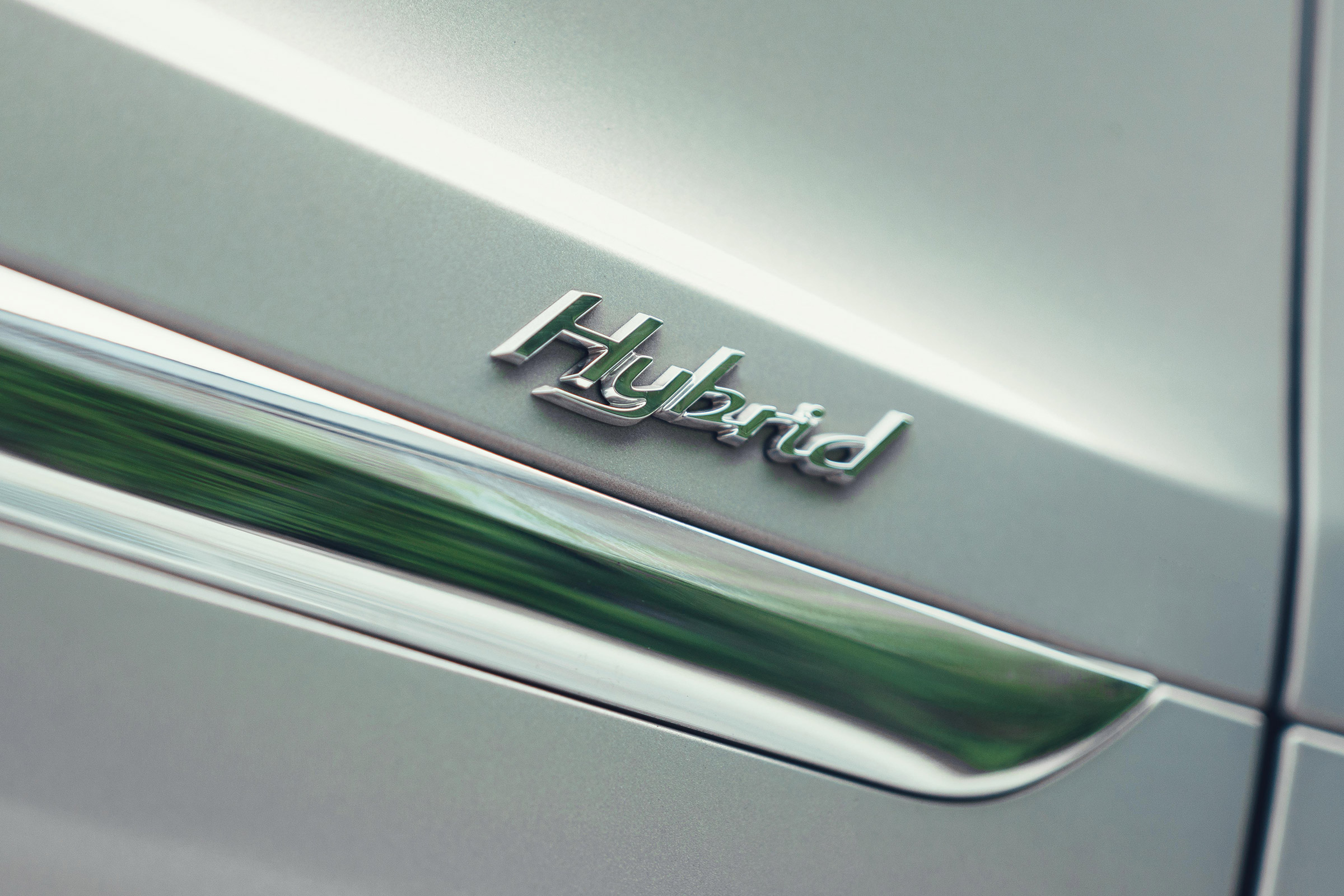 Bentley Bentayga Hybrid - Hybrid badge