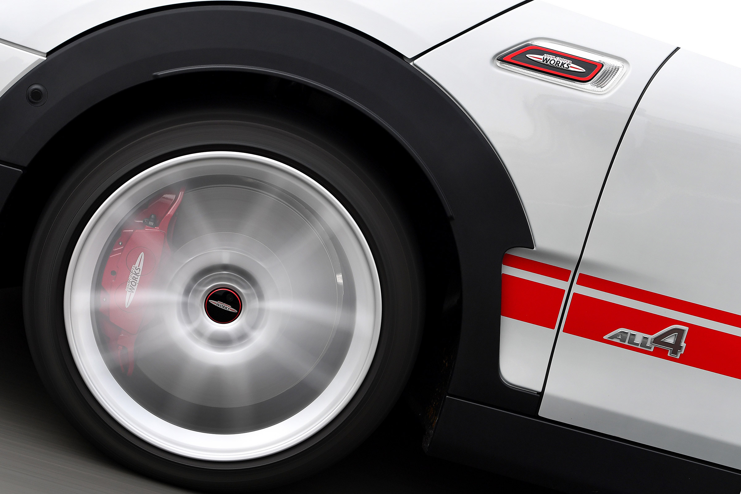 MINI Clubman JCW - wheel action