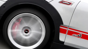 MINI Clubman JCW - wheel action