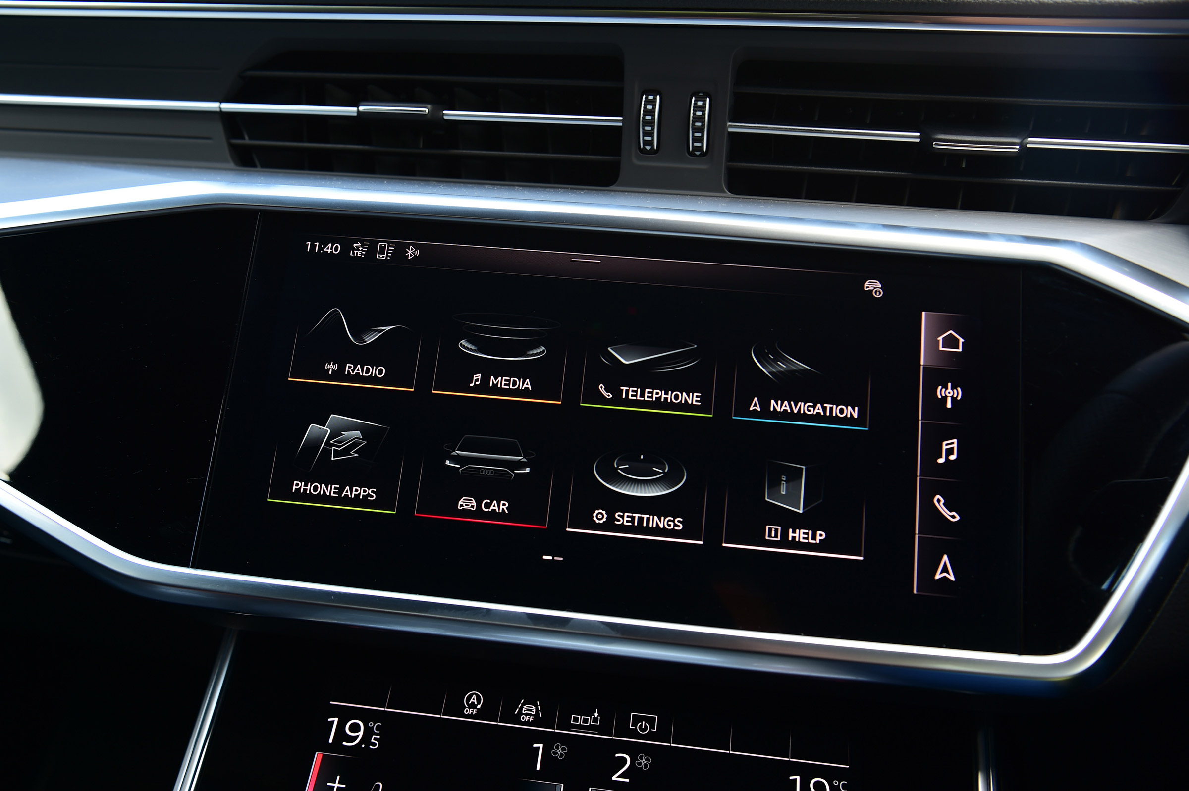 Audi S6 Avant - infotainment