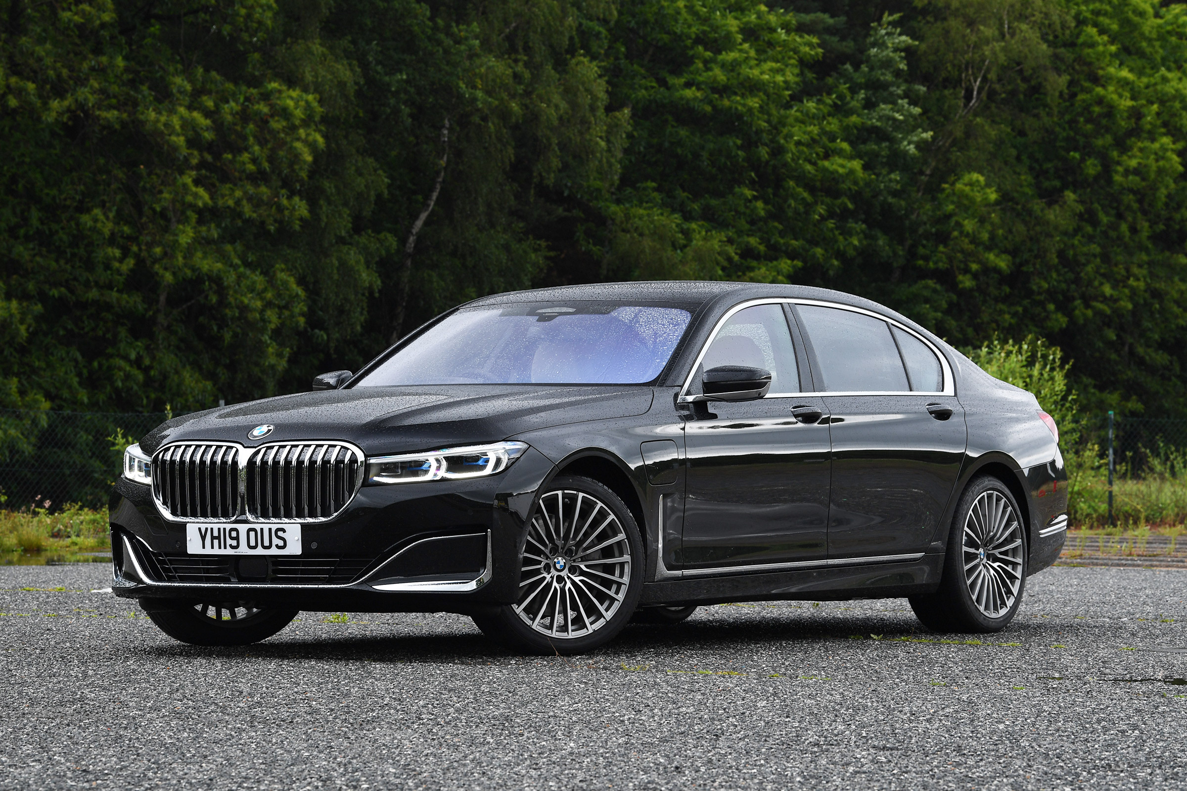 BMW 7 Series - front static