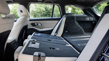 BMW 3 Series Touring - rear seats folded down