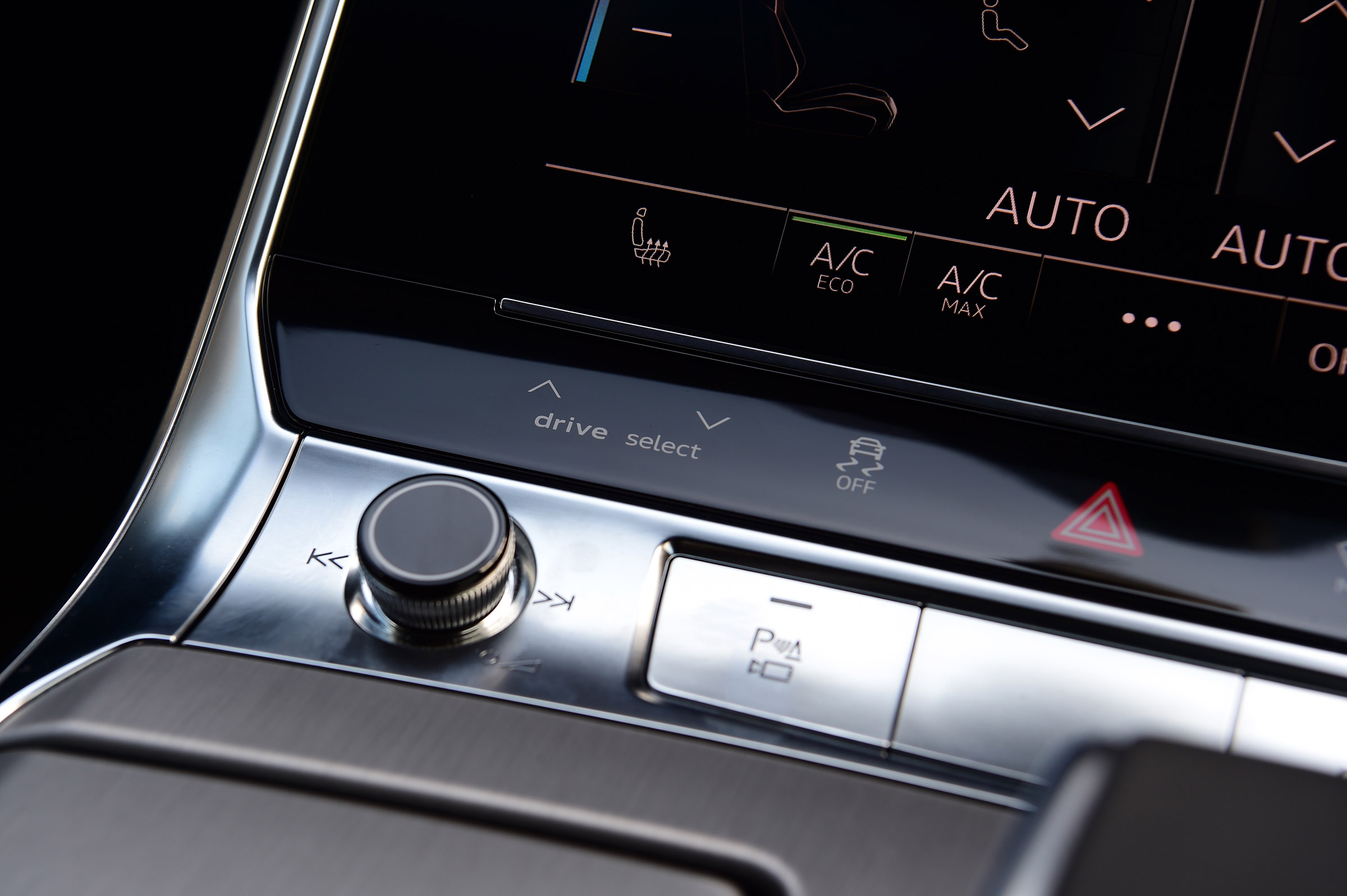 Audi S6 Avant - interior detail