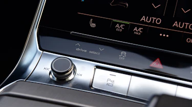 Audi S6 Avant - interior detail