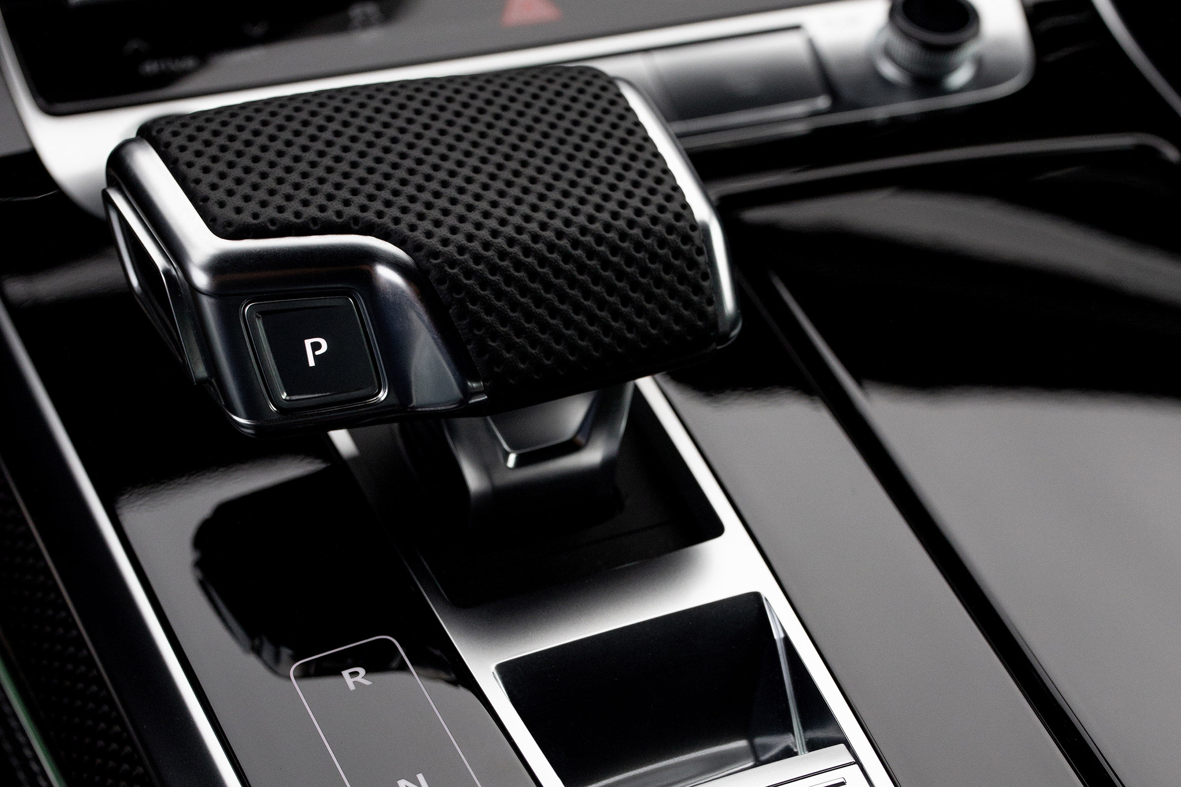 Audi SQ8 - transmission