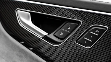 Audi SQ8 - door handle
