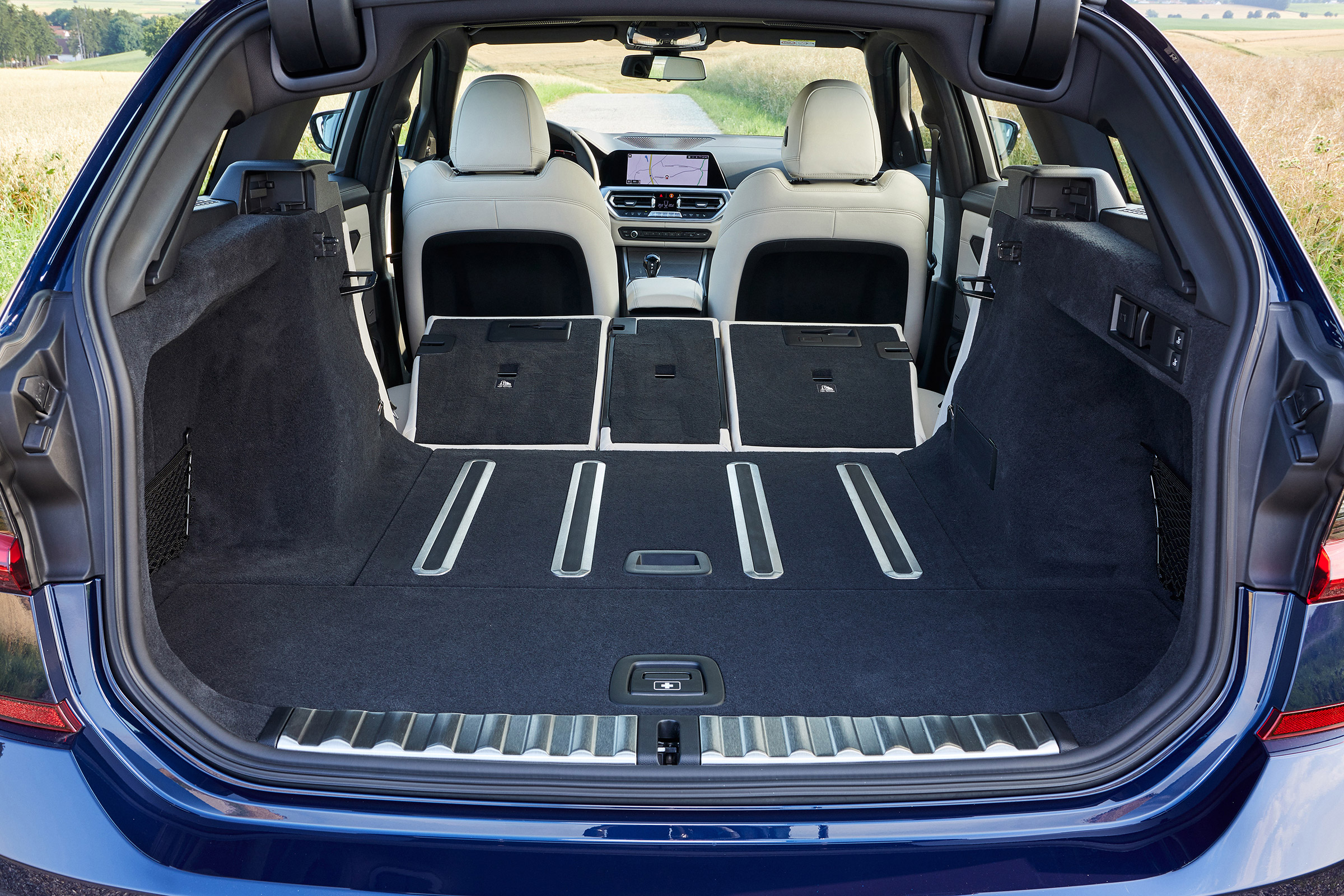 BMW 3 Series Touring - boot seats down
