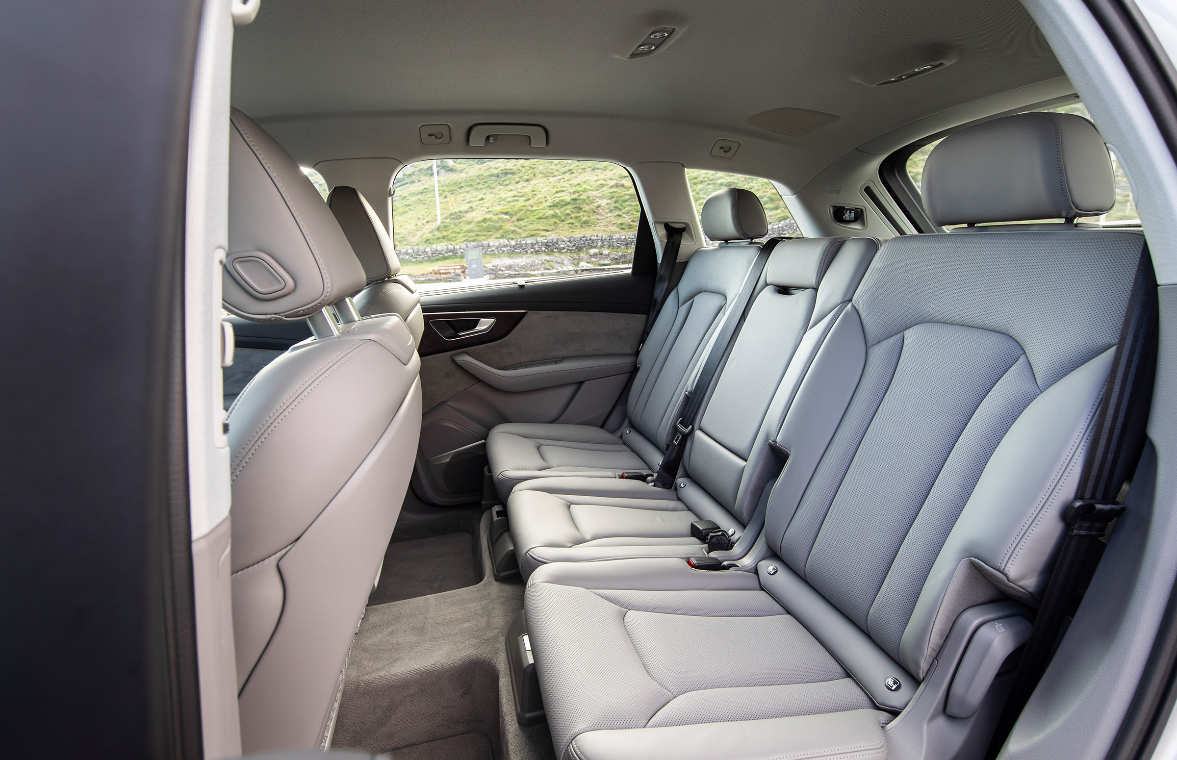 Audi Q7 - rear seats