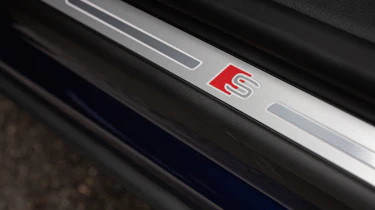 Audi SQ8 - S badge