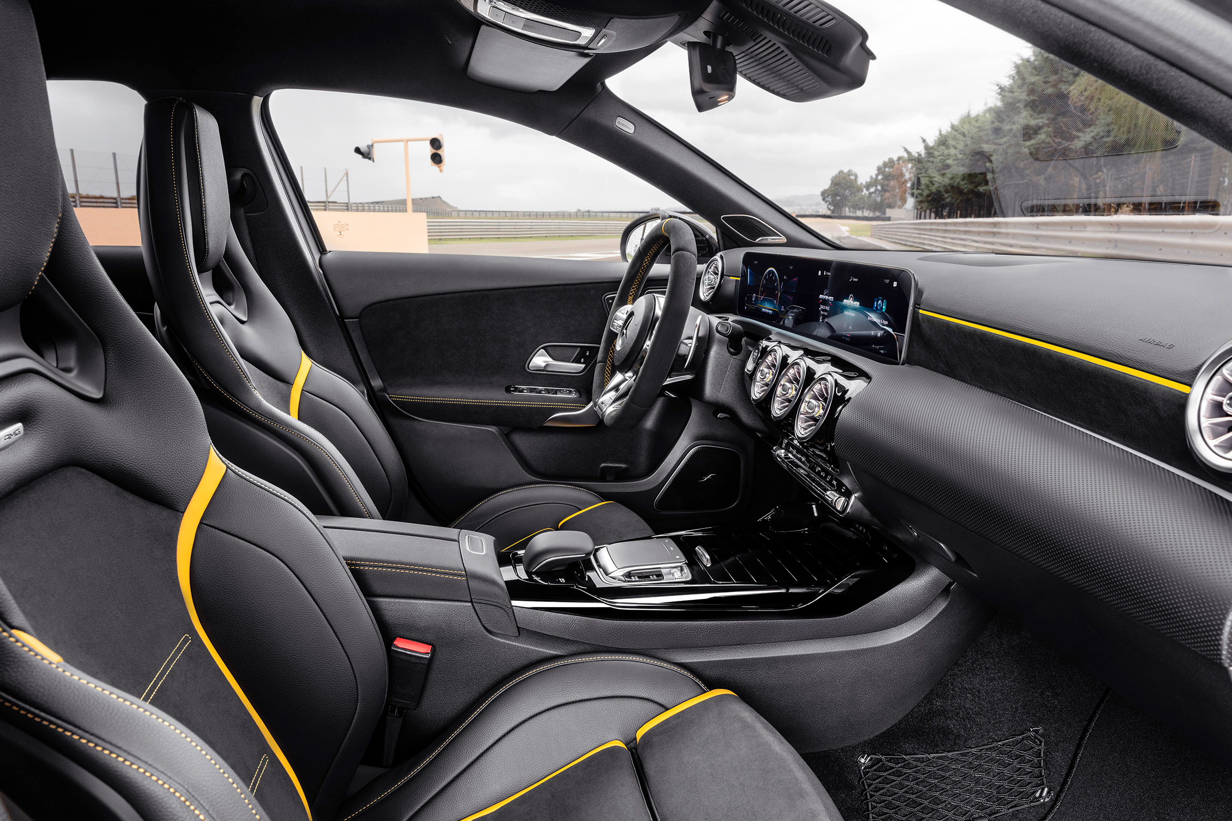 Mercedes-AMG A45 2019 interior